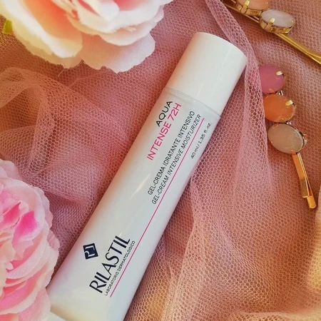 Aqua Intense 72H Gel-Cream Intensive Moisturizer gelový krém