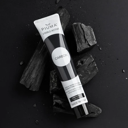 Přírodní zubní pasta s aktivním uhlím pro přirozeně bílé zuby