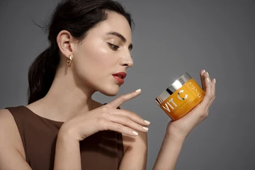 Peeling – zázrak pro dosažení rozjasněné a vyhlazené pleti